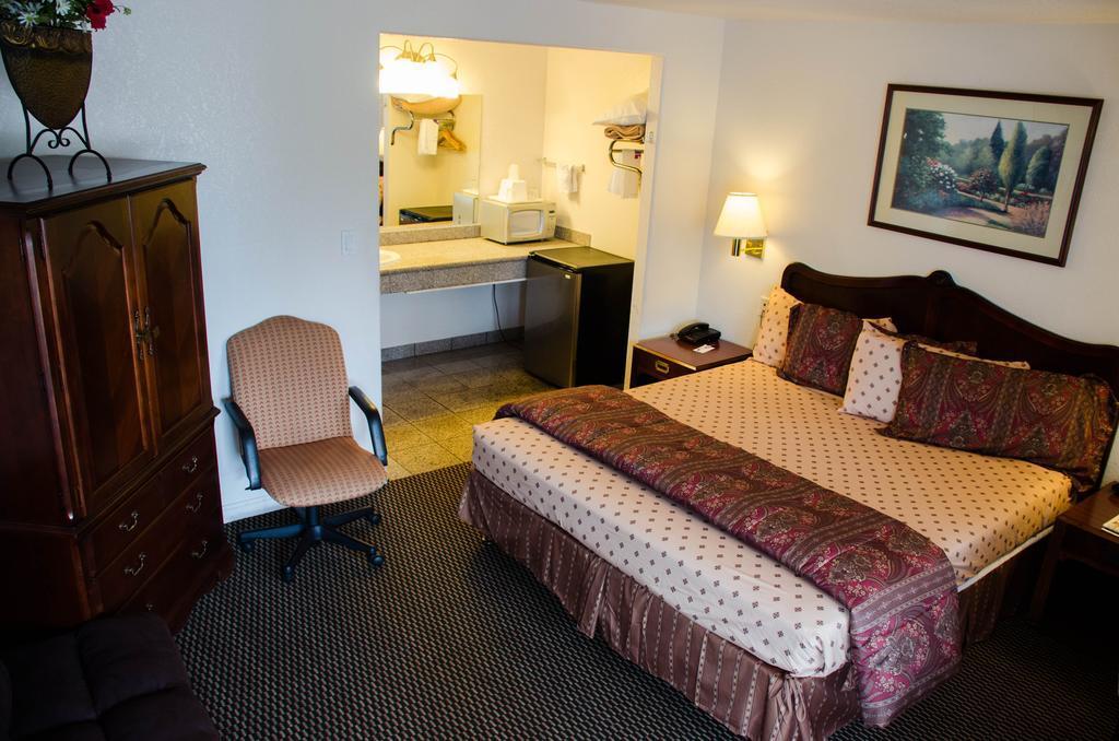 Rodeway Inn Near Downtown Μοντερέι Εξωτερικό φωτογραφία